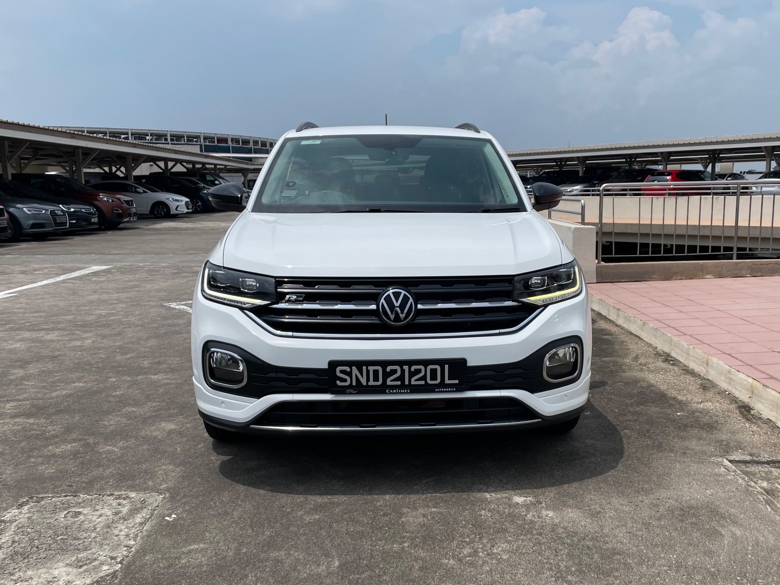 Volkswagen T-Cross R-Line photo 3